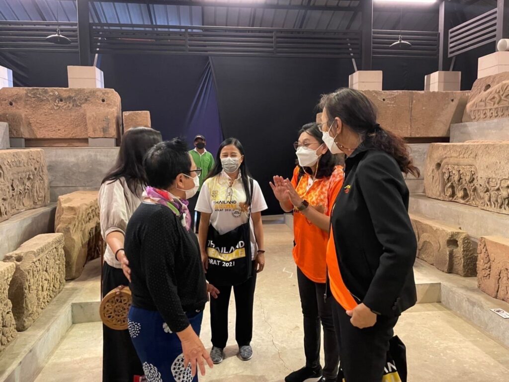 ผู้อำนวยการศูนย์เครือข่ายสัมพันธ์และแหล่งทุน และบุคลากรกองทุนส่งเสริมศิลปะร่วมสมัย ร่วมลงพื้นที่ติดตามผลงานในงานมหกรรมศิลปะนานาชาติ ครั้งที่ 2 14 269877450 1841769712682897 7616299166325177702 n
