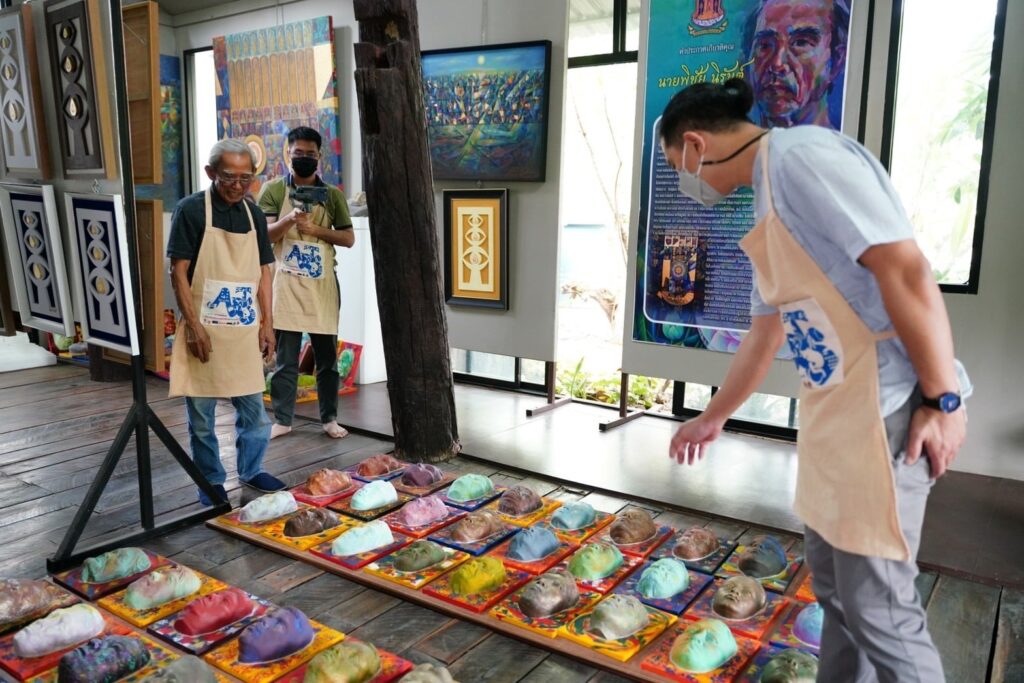 กิจกรรมการอบรมเชิงปฏิบัติการ Art Workshop ในโครงการสุขศิลป์แบบองค์รวมเพื่อการพัฒนาศักยภาพครูผู้สอนศิลปะเด็กพิการภาคเหนือ ประจำปีงบประมาณ 2565 11 277110046 333960938782225 1162400722994682394 n