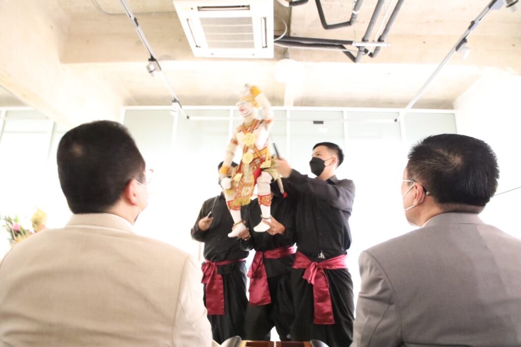 พิธีเปิดนิทรรศการ "ศิลปะเพื่อสายน้ำ" ณ หอศิลป์ร่วมสมัยราชดำเนิน กรุงเทพฯ 24 IMG 6849