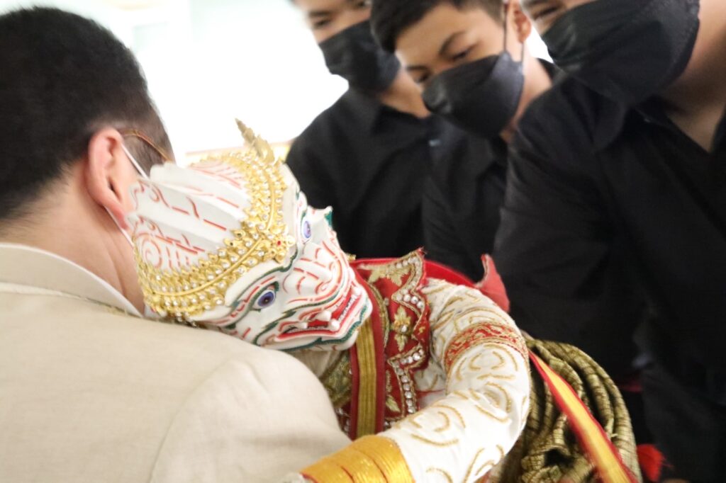 พิธีเปิดนิทรรศการ "ศิลปะเพื่อสายน้ำ" ณ หอศิลป์ร่วมสมัยราชดำเนิน กรุงเทพฯ 25 IMG 6850