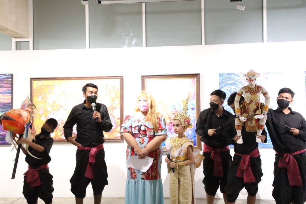 พิธีเปิดนิทรรศการ "ศิลปะเพื่อสายน้ำ" ณ หอศิลป์ร่วมสมัยราชดำเนิน กรุงเทพฯ 40 IMG 6865