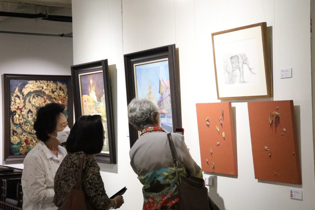 พิธีเปิดนิทรรศการ "ศิลปะเพื่อสายน้ำ" ณ หอศิลป์ร่วมสมัยราชดำเนิน กรุงเทพฯ 6 IMG 6870
