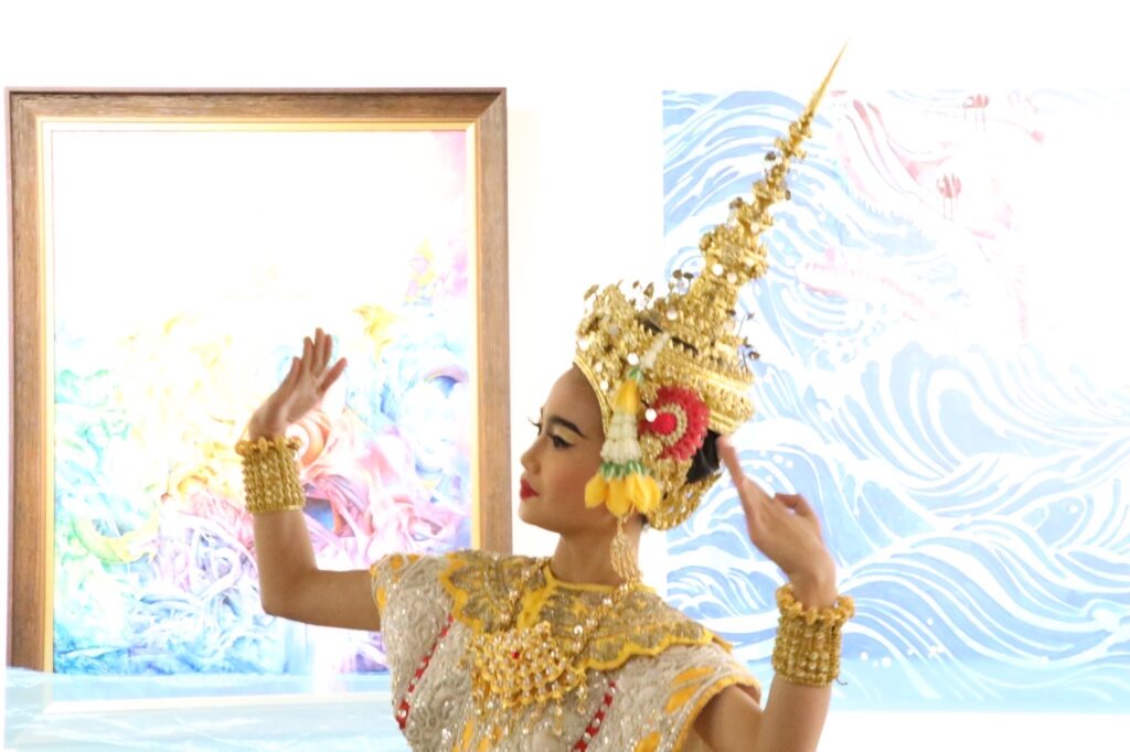 พิธีเปิดนิทรรศการ "ศิลปะเพื่อสายน้ำ" ณ หอศิลป์ร่วมสมัยราชดำเนิน กรุงเทพฯ 14 IMG 6878