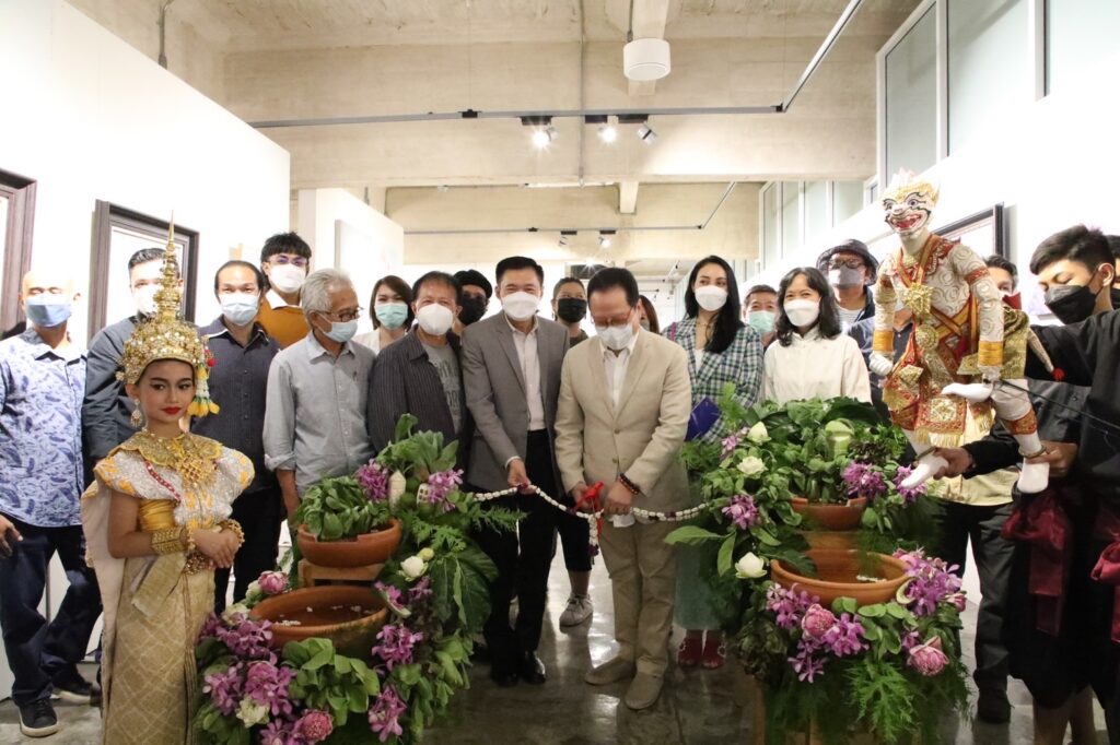 พิธีเปิดนิทรรศการ "ศิลปะเพื่อสายน้ำ" ณ หอศิลป์ร่วมสมัยราชดำเนิน กรุงเทพฯ 1 IMG 6882