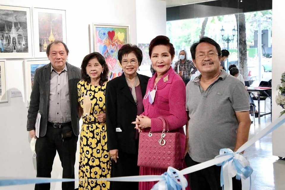 นิทรรศการศิลปกรรมของสมาคมศิลปินทัศนศิลป์นานาชาติ แห่งประเทศไทย ครั้งที่ 15 3 297783824 372463821735767 4034505465924337939 n