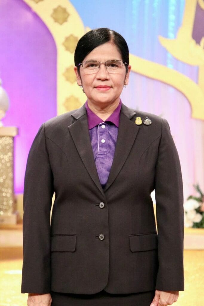 บันทึกเทปโทรทัศน์ถวายพระพรชัยมงคล สมเด็จพระนางเจ้าสุทิดา พัชรสุธาพิมลลักษณ พระบรมราชินี เนื่องในโอกาสวันเฉลิมพระชนมพรรษา 3 มิถุนายน 2566 8 346639183 930328701609333 7914385951801751559 n