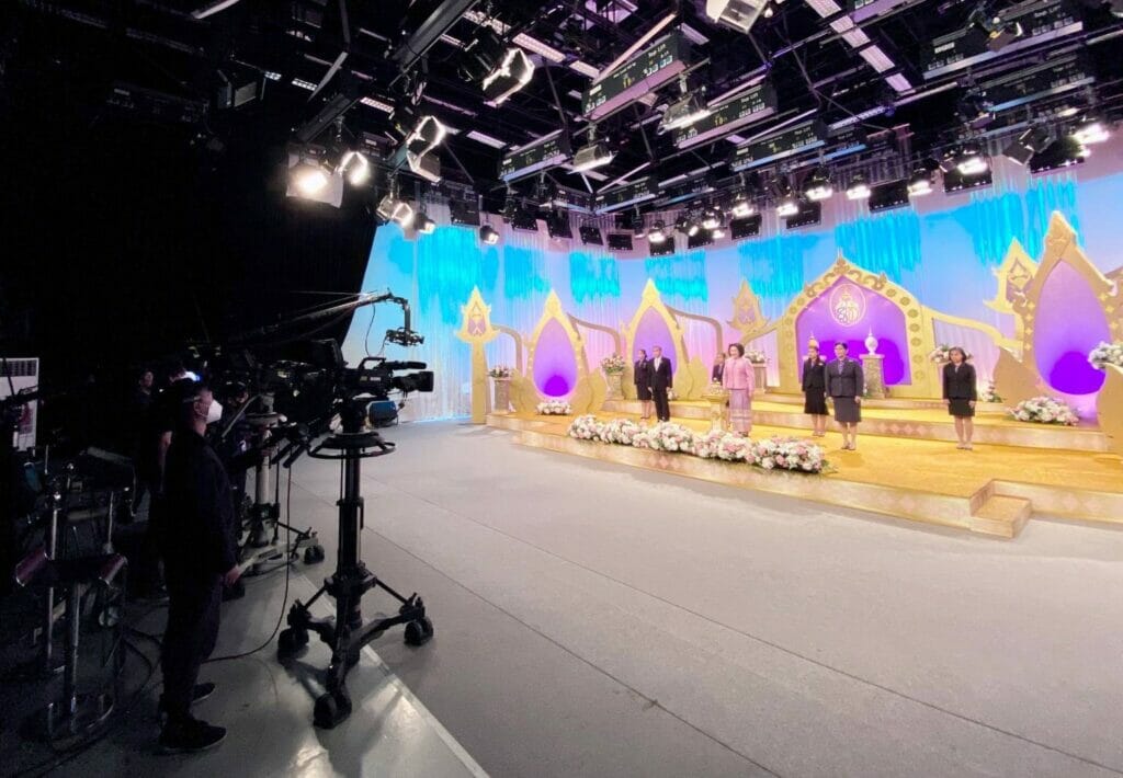 บันทึกเทปโทรทัศน์ถวายพระพรชัยมงคล สมเด็จพระนางเจ้าสุทิดา พัชรสุธาพิมลลักษณ พระบรมราชินี เนื่องในโอกาสวันเฉลิมพระชนมพรรษา 3 มิถุนายน 2566 6 346654692 721277299998393 1323609935257397019 n