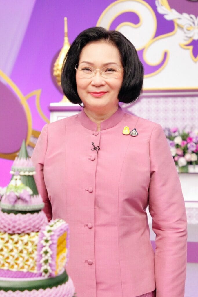 [yนทึกเทปโทรทัศน์ถวายพระพรชัยมงคล สมเด็จพระนางเจ้าสุทิดา พัชรสุธาพิมลลักษณ พระบรมราชินี เนื่องในโอกาสวันเฉลิมพระชนมพรรษา 3 มิถุนายน 2566 2 348945768 1009782616851230 6990354438933705589 n