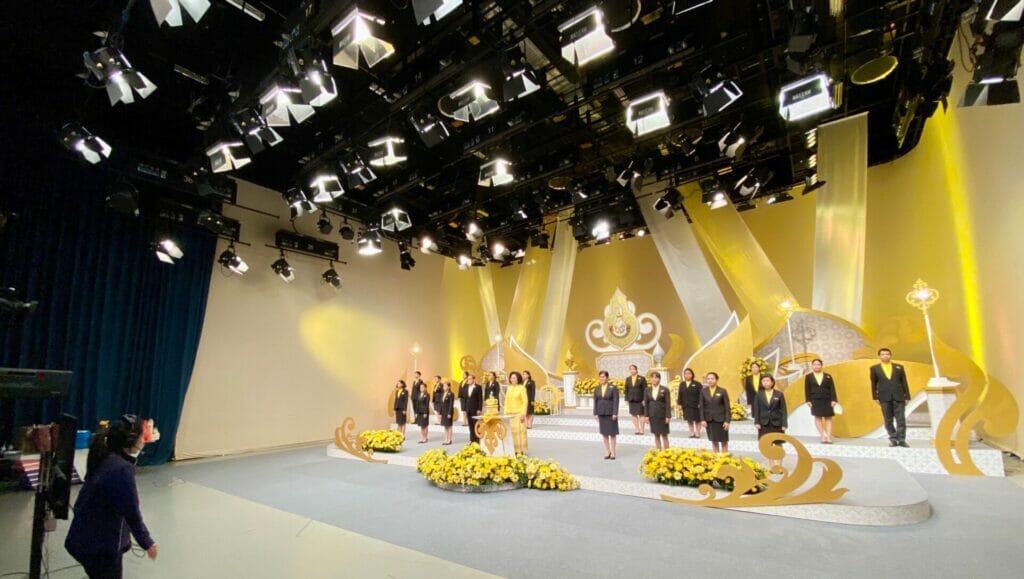 บันทึกเทปโทรทัศน์ถวายพระพรชัยมงคล พระบาทสมเด็จพระปรเมนทรรามาธิบดีศรีสินทรมหาวชิราลงกรณ พระวชิรเกล้าเจ้าอยู่หัว เนื่องในโอกาสวันเฉลิมพระชนมพรรษา 28 กรกฎาคม 2566 5 S 25845935